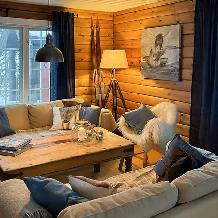 Family With Mountain View And Trails Holiday home *
